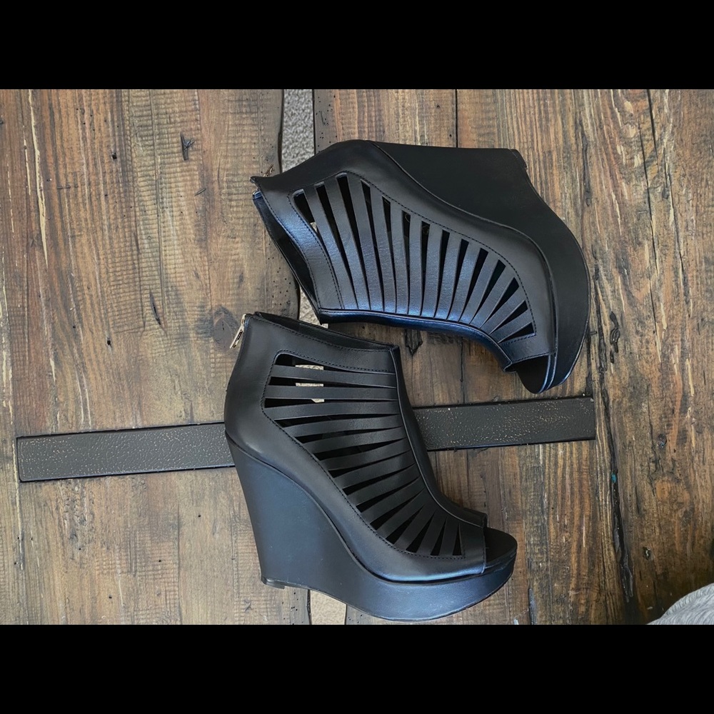 ALDO OCENAMA  black wedge heels